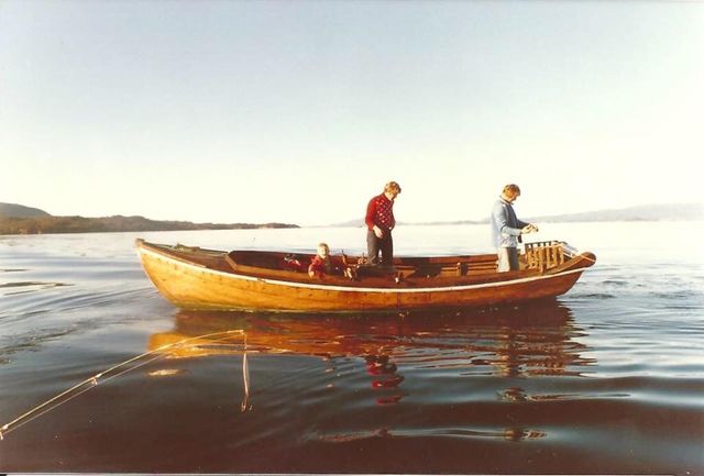 Per, Sigve og Sindre Fjelberg på linefiske